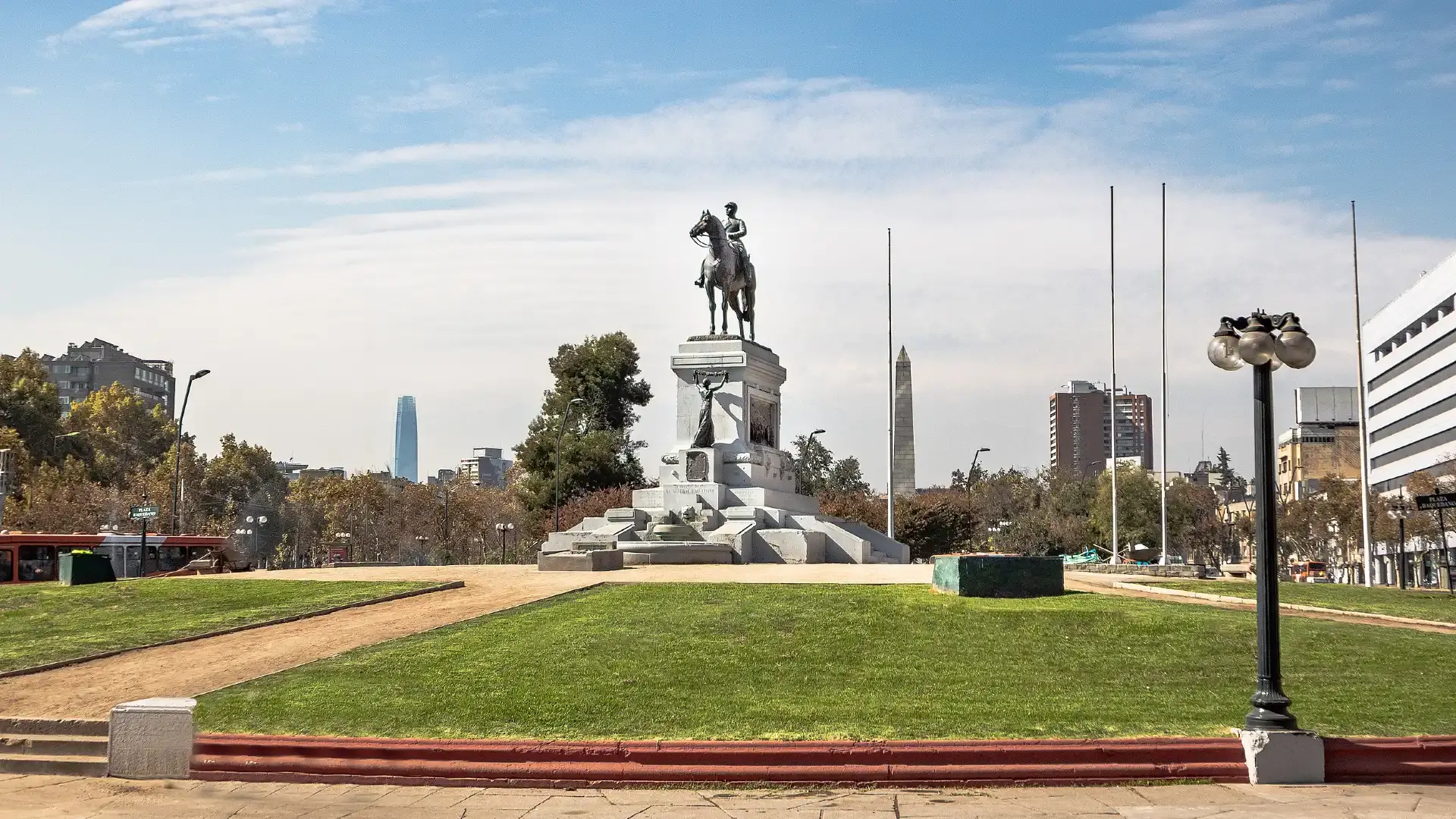 Hotels near Plaza Baquedano