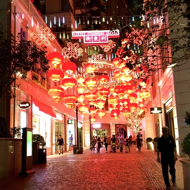 Neon Lights of Hong Kong 