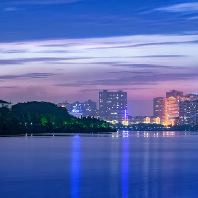 Gedian Zhongguo Yaogu Square 주변 호텔