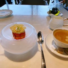 Large Eight Italy Lounge&Restaurant User Photo