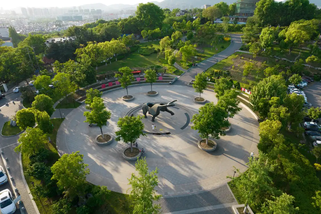 Hotels near Woniu Mountain Park