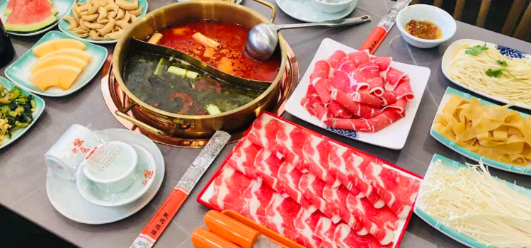 火塘酸汤牛肉火锅