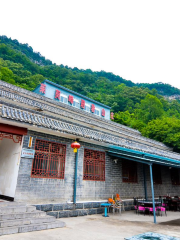 Zhuyufeng Bishu Villa