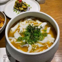 Rong Yi (Kai De Plaza) User Photo