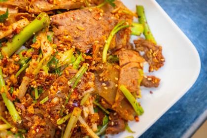 LAO ZHANG GUI TE SE SI FANG CAI