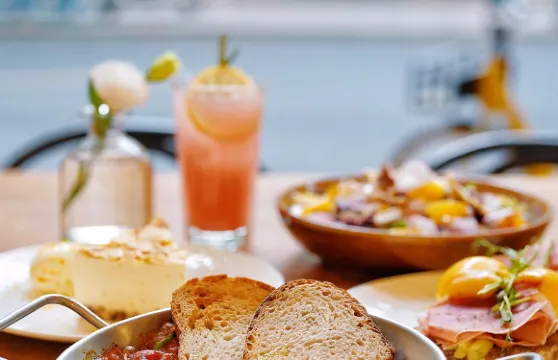 Bistro 11 Food & Wine