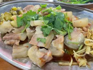 无名牌猪脚店
