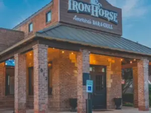Iron Horse Bar & Grill - Lees Summit