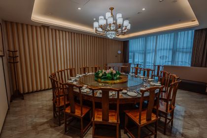 济南临空智选假日酒店(遥墙国际机场店)·智空间.自助餐厅