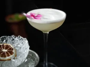 Overflow Whisky·Cocktail Bar