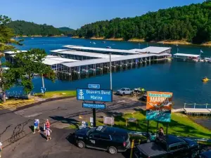 Beavers Bend Marina & Boat Rental