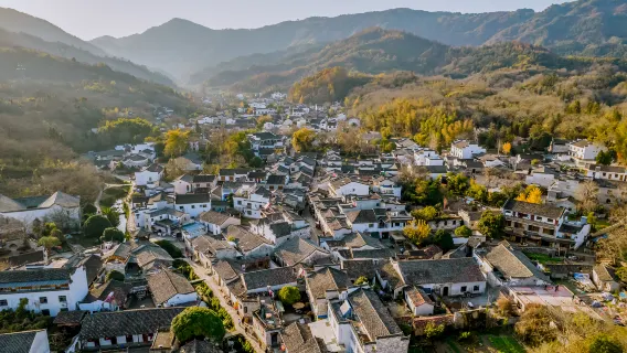 玩水避暑
