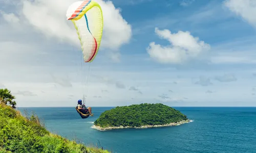 Paragliding in Phuket