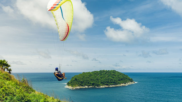 Paragliding in Phuket