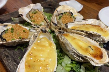 蠔爺王志德湛江海鲜生蚝馆(香槟花园店)