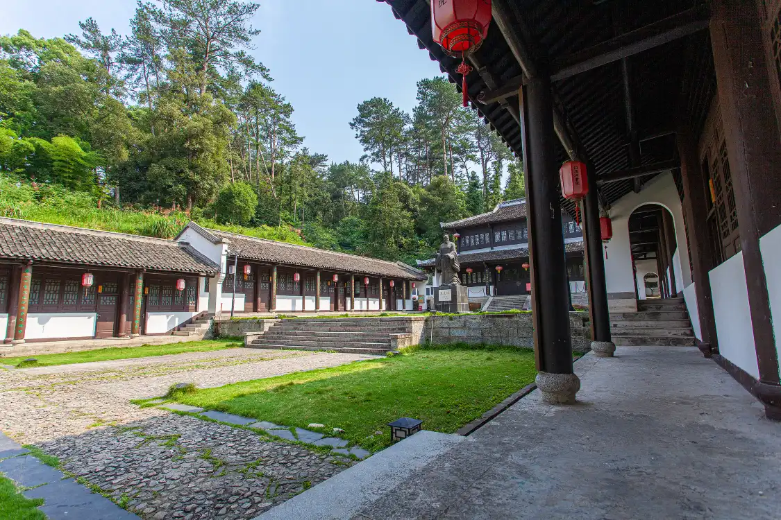 Hotel in zona Bailudong Collage