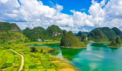Quyang Lake
