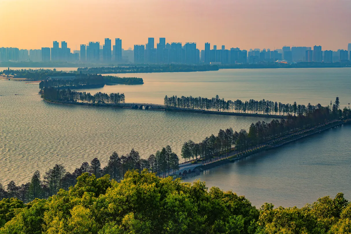 1_East Lake Scenic Area