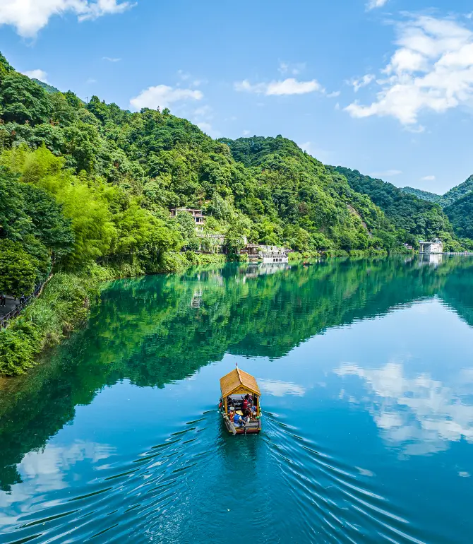 Dong Jiang Lake Scenic Area