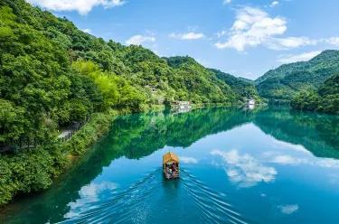 พื้นที่ชมวิวทะเลสาปตงเจียง