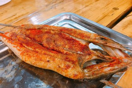 老街烧烤城(河堤夜市店)