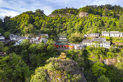 Yuehuatian Street