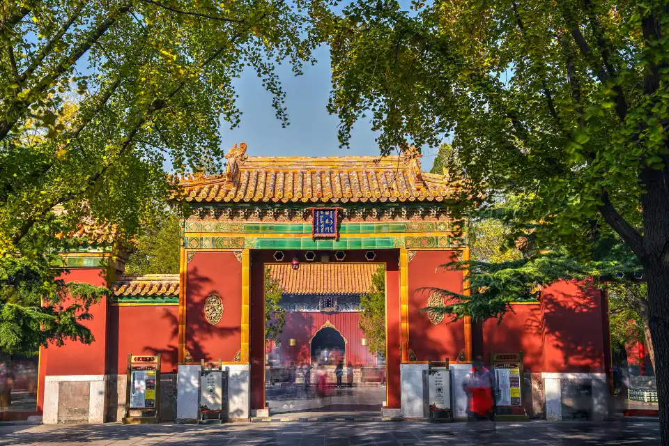2_Lama Temple