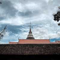 นั่งรถม้า ชมพระธาตุลำปางหลวงอายุ>700ปี