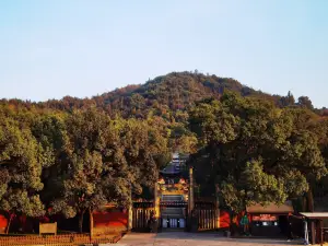 Dayu Mausoleum