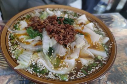 东北大馅水饺(亚丁路二段店)