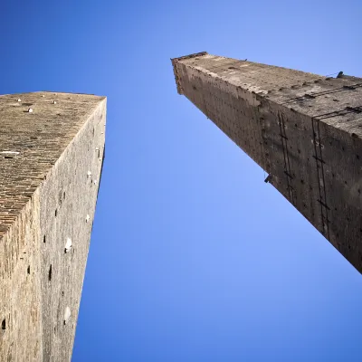 Hôtels à proximité de : Colonna della Beata Vergine del Carmine