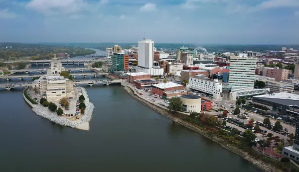 Flights from New Ulm to Davenport