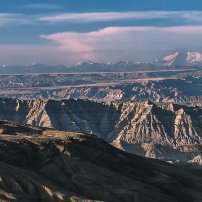 Отели с услугой парковкой в г. Данхюн