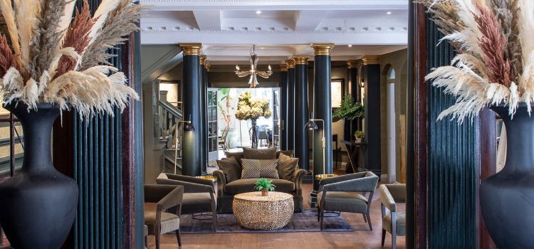Redgrave Restaurant & Lounge at the Bush Hotel