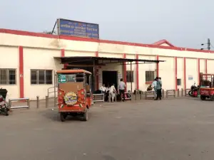 Railway Station Gol Chakkar