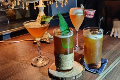 Book ing bar