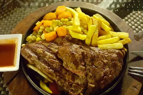 Khaghan Restaurant