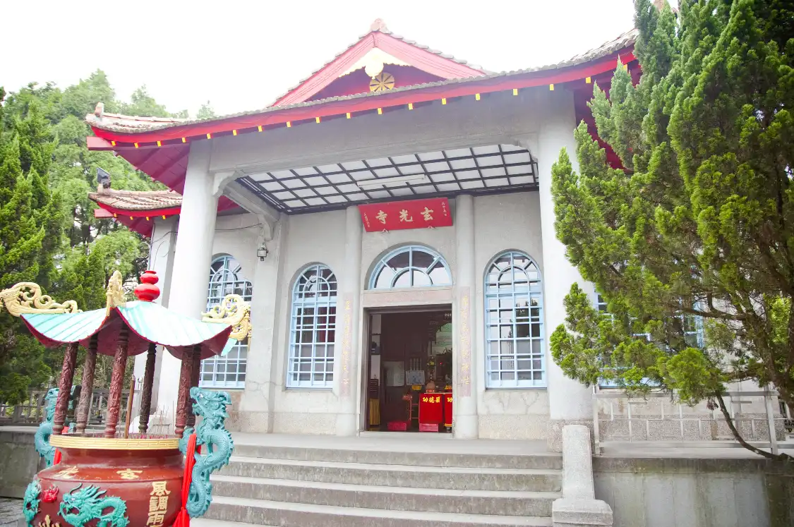 Hotels near Xuanguang Temple