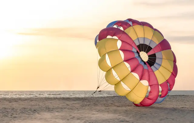 Parachuting in Pattaya