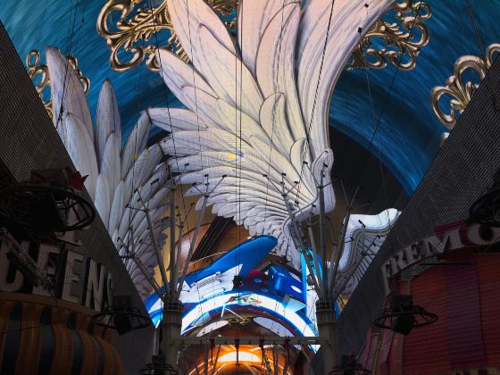 E Fremont St