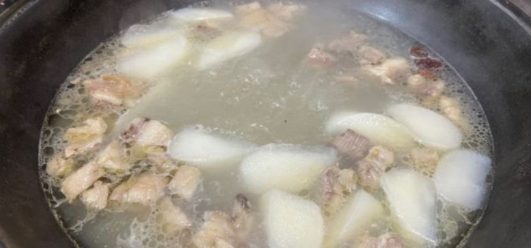 回到从前铁锅烀羊肉