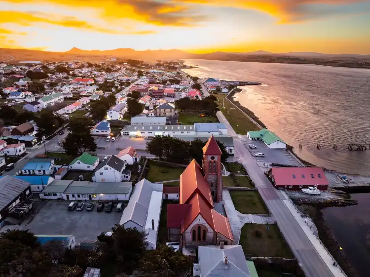 Hotels near Kidney Island