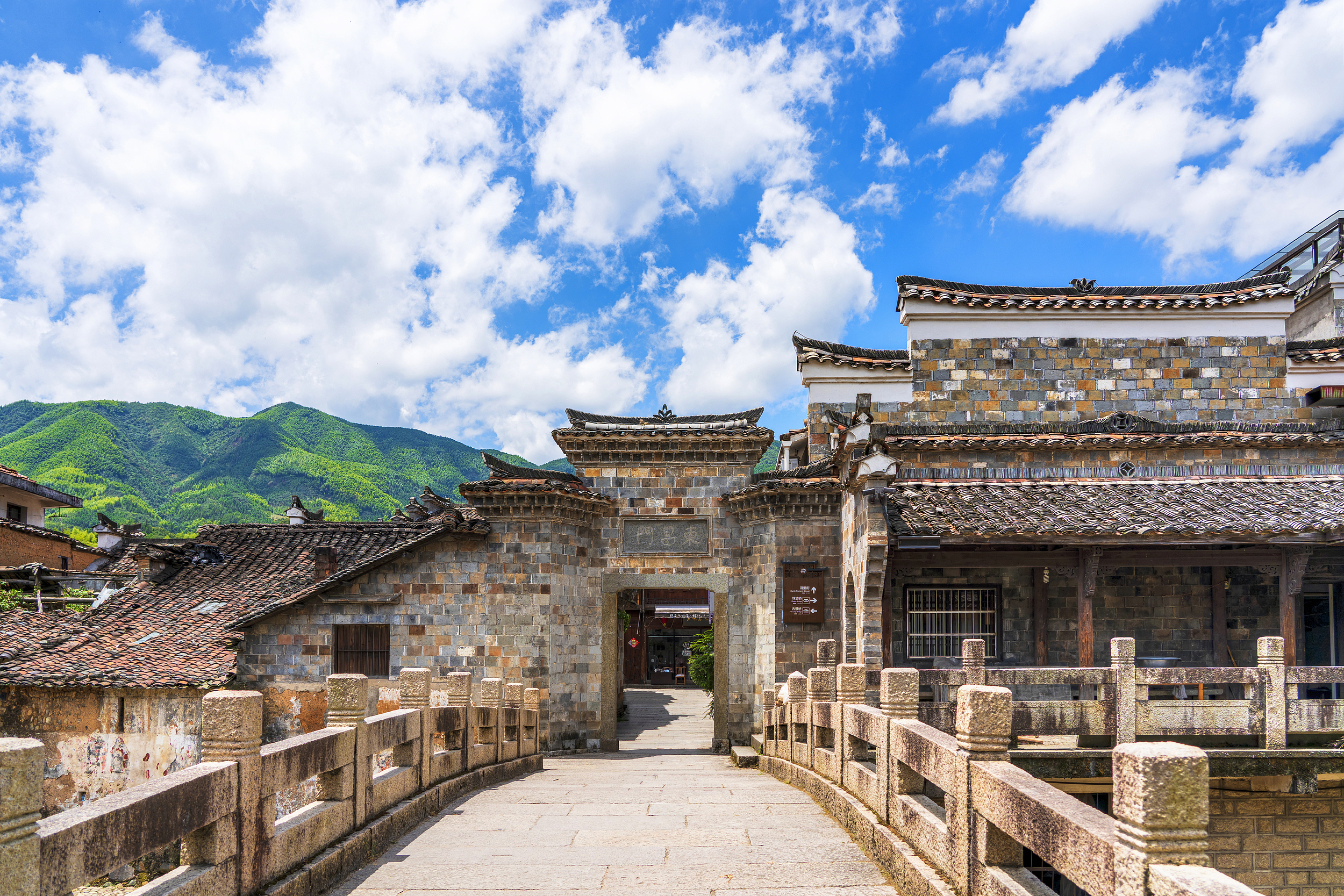 Jianglang Mountain - Nianbadu Tourist Area