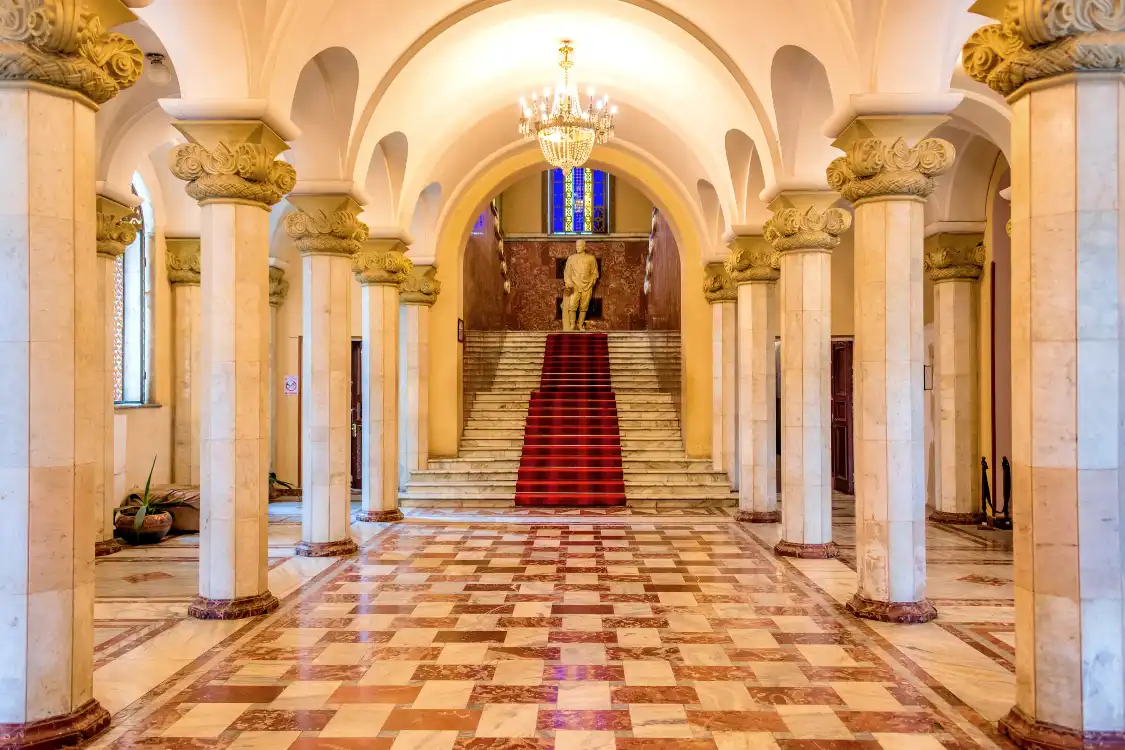 Hotels near Stalin Museum
