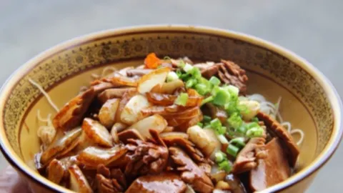 Lao Huilong Noodle Restaurant in Anji