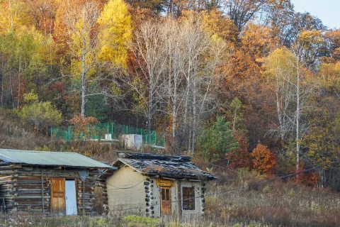 Jinjiang Wooden House Village