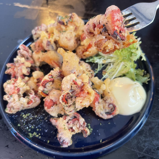 尖沙咀全院滿座玩味西餐廳