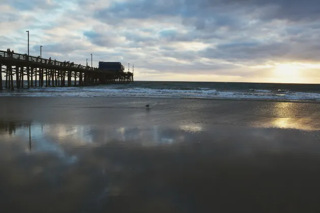 Отели с услугой бассейном в г. Ньюпорт-Бич