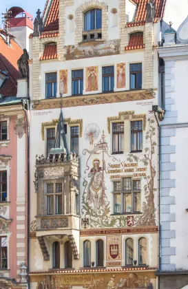 Hotel di Brno dengan Balkon