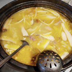 QIAN GU ZI WEI YANG SHENG SHANG GUO 여행 사진